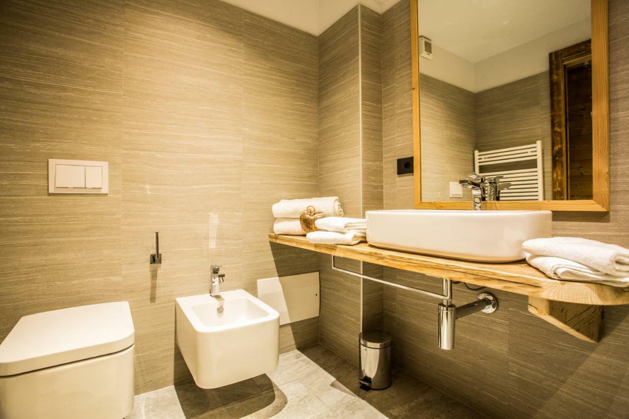 Alpine Rooms Guesthouse Breuil-Cervinia Eksteriør bilde