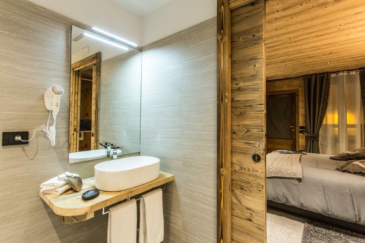 Alpine Rooms Guesthouse Breuil-Cervinia Eksteriør bilde