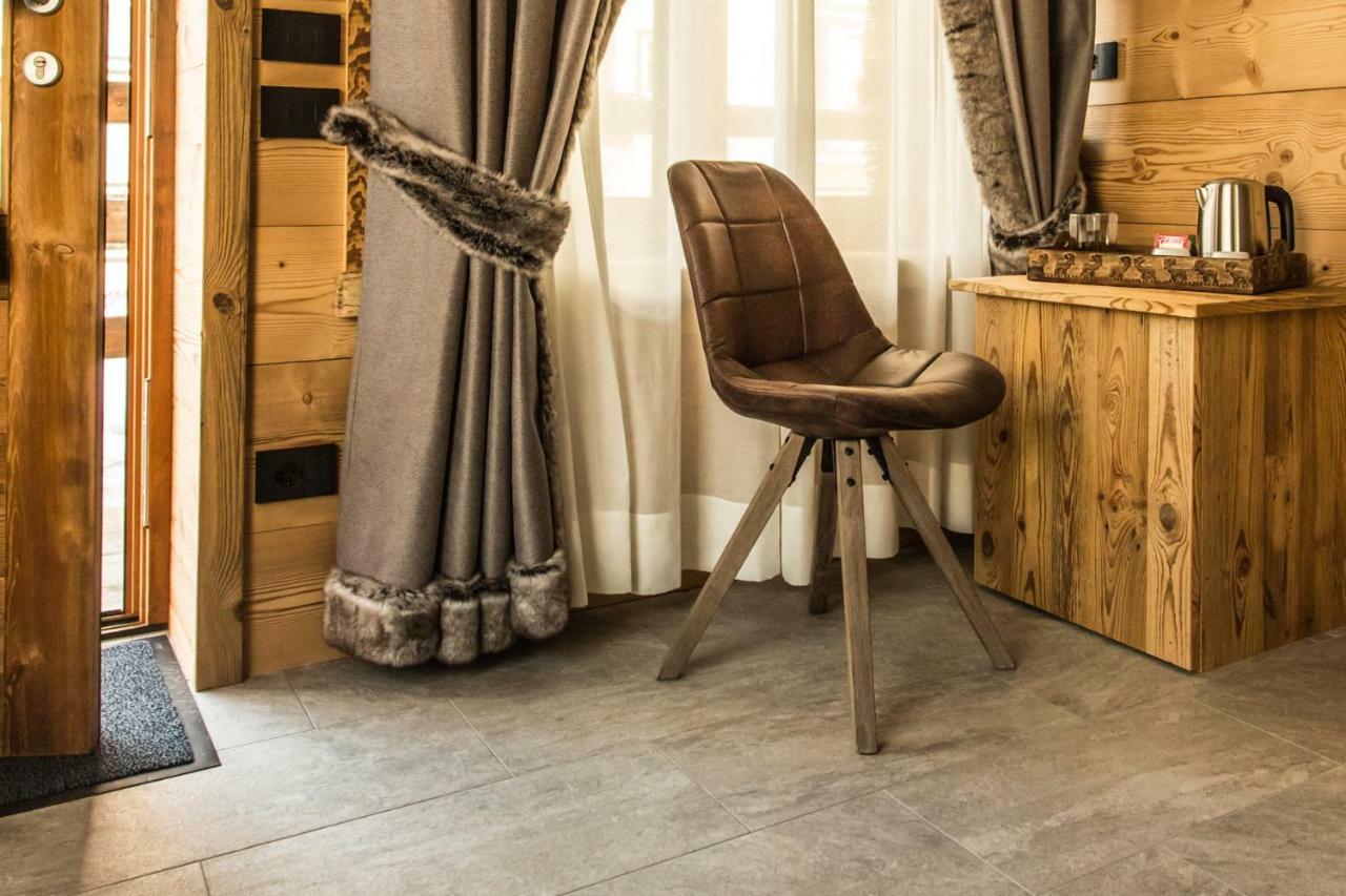Alpine Rooms Guesthouse Breuil-Cervinia Eksteriør bilde