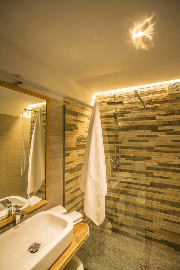 Alpine Rooms Guesthouse Breuil-Cervinia Eksteriør bilde