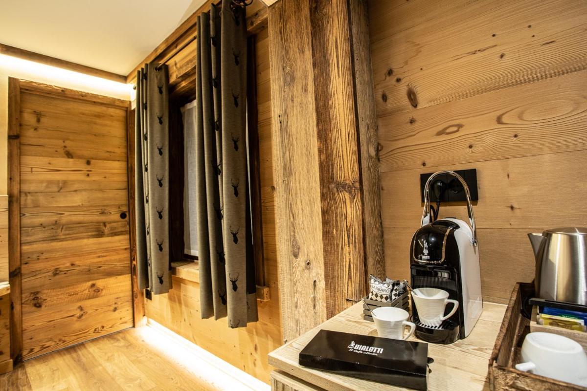 Alpine Rooms Guesthouse Breuil-Cervinia Eksteriør bilde